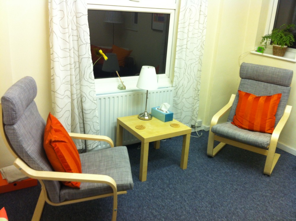 Counselling room in Hampton Hill, Middlesex. Liz Chalmers MBACP(Accred)