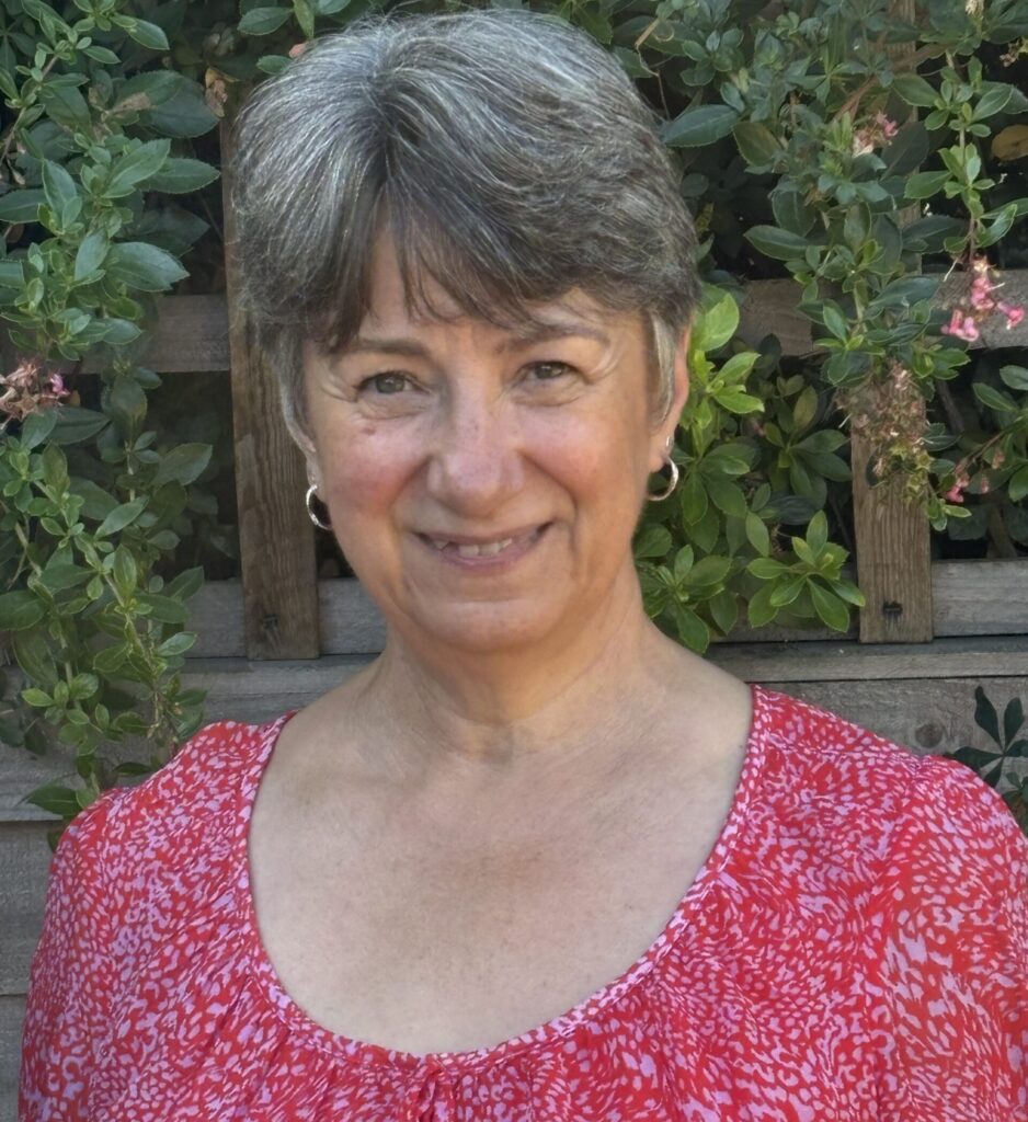 Picture of Liz Chalmers counsellor smiling and approachable